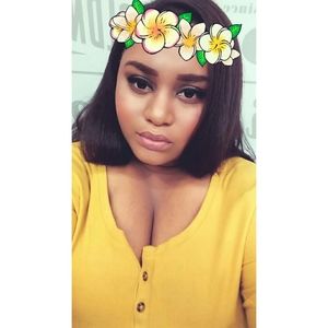 Meet your Posher, Nina
